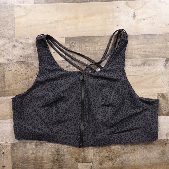 torrid Other - Torrid Happy Camper Zip-Front Sports Bra Plus Size 5‎ Black Leopard Print
